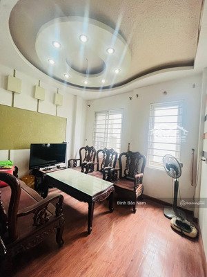 trần kim xuyến- cầu giấy- nhà dân xây 40m2 5t 4 ngủ - 2 nhà ra mặt phố - ngõ trước nhà rộng gần 3m
