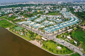 tôi cần bán căn đơn lập senturia vườn lài 300m2