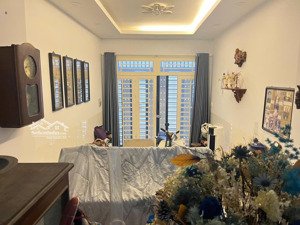 bán nhà đẹp sát mặt tiền đường đinh công tráng,p.tân định,q.1. trệt 3 lầu. 3.2m x 13m. chỉ 10 tỷ