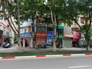 bán nhà mặt phố trần đăng ninh. 30 m2, 3 tầng, kinh doanh sầm uất ngày đêm. giá nhỉnh 500 tr/ m2