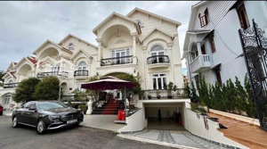 biệt thự cách hồ xuân hương 2km- khu sang trọng