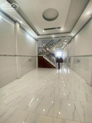 BÁN NHÀ MỚI CÓ SÂN ĐẬU Ô TÔ GẦN KHU CHỢ VƯỢT LŨ PHƯỜNG 8 VĨNH LONG