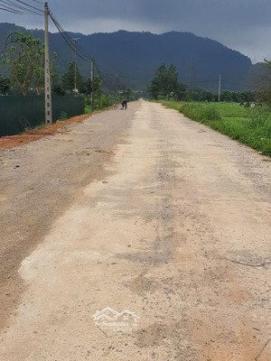 cần bán 1928m2 nhà xưởng khép kín tại xã trung giã mới - hà nội