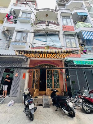 bán nhà hẻm 5m sát mặt tiền nguyễn đình chiểu,p.2,q.3. 3.2m x 9m, trệt 2 lầu chỉ 8.5 tỷ tl