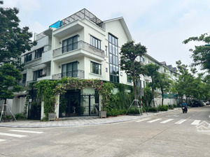 cho thuê căn góc nhà vườn kđt geleximco lê trọng tấn, dương nội , hà đông