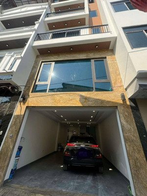siêu phẩm mặt phố việt hưng nhà 6 tầng thang máy gara ô tô 50m nhà mới tin