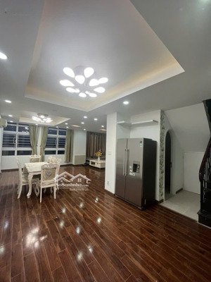 bán căn duplex cộng hoà plaza 140m2, (3pn/3wc) giá: 6.7 tỷ, tân bình, hcm cách sân bay 1km