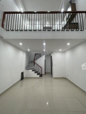 nhà mới 35m2 - 6 tầng - thang máy - thượng thanh - long biên