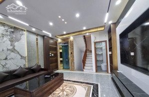 nhà đẹp thượng thanh thang máy 6 tầng 7,45 tỷ