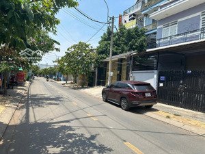 giảm 1,5 tỷ hợp nhà xưởng mặt tiền thới tam thôn 9, hóc môn. 10m x 30m. có gác. giá: 9,990 tỷ