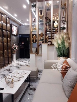 nhà đẹp phố tân mai - 35m2 - cách ô tô 1 nhà vị trí hiếm - ngõ thông 