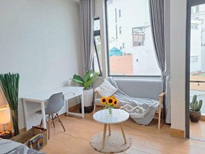 cho thuê studio full nội thất cửa sổ lớn thoáng mát tại hoàng văn thụ