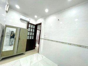 phòng studio cho sv gv đối diện thiso mall - nguyễn duy cung. giá từ 2tr6/phòng