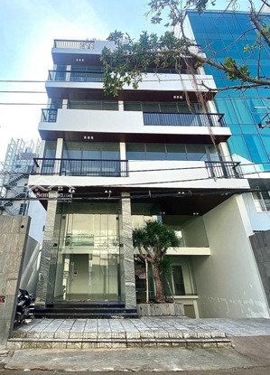 cho thuê tòa văn phòng hầm 5 lầu - sàn trống, thang máy, máy lạnh - 500m2 sàn