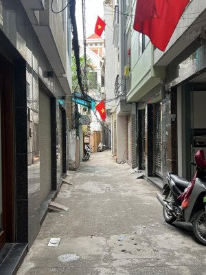 vị trí đắc địa, nguyễn chí thanh, ngõ thông, 40m2* 6t* giá chào 10 tỷ, thang máy xịn sò, ở vip