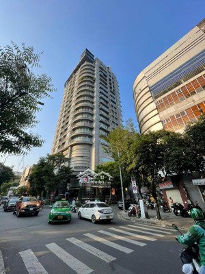 bán tòa nhà góc 2 mặt tiền khu nguyễn văn thủ. dt 144m2 (9x16m), 3 tầng, tn 120tr/th. giá 39 tỷ tl
