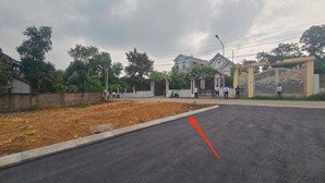 chính chủ cần bán mảnh đất 100m2 . đất có sổ đỏ. đất full thổ cư. đất mặt đường liên thôn