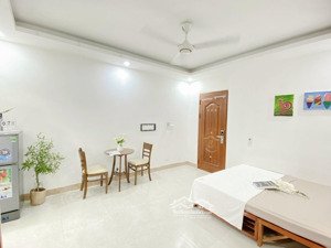 ccmn 30m2 full đồ ngõ ô tô tại 171 nguyễn ngọc vũ 4tr6/tháng