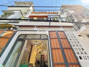 chính chủ cần bán nhà dt 67,2m2 tại lãnh binh thăng, p12, q11, gần đầm sen giá 2tỷ130