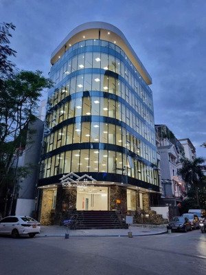 cđt chào thuê toà văn phòng lô góc mặt tiền 25m - dt 250m2 - xây 8 tầng. mặt tiền lớn, vỉa hè rộng