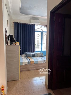 bán gấp nhà 3 lầu 4x23m đường hồ đắc di, ngay bigc trường chinh