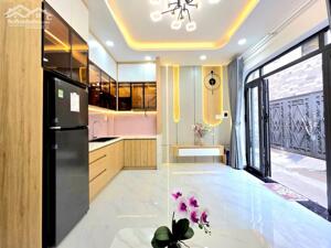 Nhà bình thạnh 37 m2 dọn vào ở ngay gần chợ bà chiểu 5 tỷ 9 Tl