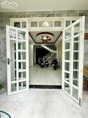 Bán nhà 4 tầng, kiệt Nguyễn Du, cách đường chính 30m, phường Hải Châu, Đà Nẵng Diện tích 50m2. Giá bán chỉ 4ty650