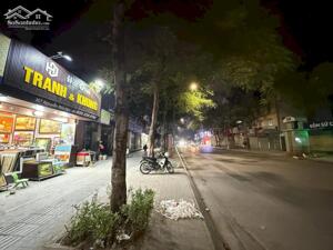 Mặt Phố Vị Trí Vàng Nguyễn Thái Học - Mặt Tiền 7M, 215m², 110 Tỷ - SDCC Cơ hội sở hữu
