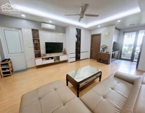 Cho thuê chung cư Vinaconex 19 Đại Từ - Hoàng Mai, 80m, 2 PN, cơ bản 8.5 triệu, nhà đẹp