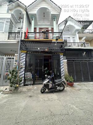 Nhà giá rẻ 2.7 tỷ/70 m2 / 1 lầu 1 trệt 3 phòng ngủ,đường ô tô