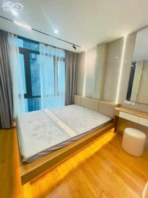 Bán nhà Xuân La, Tây Hồ 35m x 5 tầng, 3 ngủ nhà đẹp, ngõ ba gác, 7 tỷ