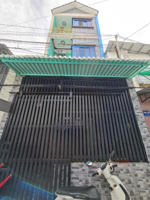 Nhà trệt lửng 2 lầu đúc - Hẻm 180 đường cách mạng tháng 8