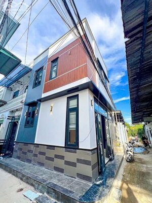 Nhà trệt lầu xây mới góc 2 mặt tiền - Gần trường đại học Y Dược Cần Thơ