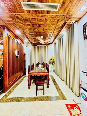 BÁN TRẢ NỢ, Nhà riêng Tân Mai, 110m, MT 8m, giá 7.5 tỷ, ôtô vào nhà, LH0886962299