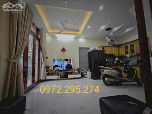 Cần bán căn nhà lô góc đủ nội thất có chỗ để ô tô sổ đỏ đẹp giá chỉ 4 tỷ 1