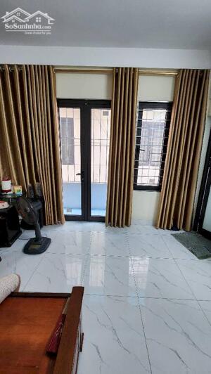 Bán nhà Khương Đình gần ô tô mặt ngõ ba gác thông nhà 6 tầng còn mới đẹp ở luôn 30m giá 7.7 tỷ .