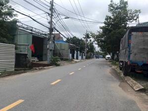 Nhà mặt tiền khuôn viên rộng 25x70m=1600m2. Vị trí đỉnh An Phú Đông 25. SHR giá chỉ 43tr/m2