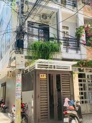Bán nhà góc 3 mặt tiền hẻm Quang Trung Nha Trang