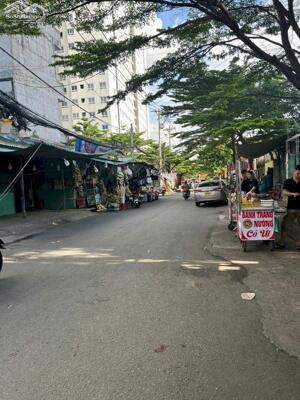 Cần bán Nhà, vị trí siêu đẹp – PHAN VĂN HỚN – Q12, DT 83 m2, nhỉnh 6 tỷ.