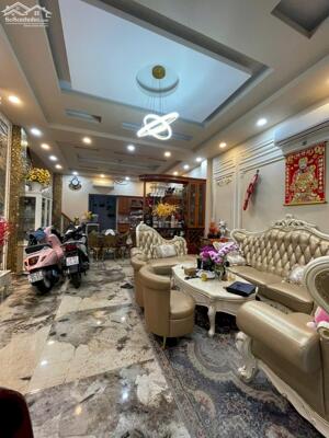 TT Quận 10, biệt thự 5 tầng, 75m2, ngang 5m, nở hậu, ô tô