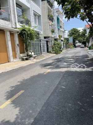 bán căn nhà đẹp mặt tiền đường số 47, p. thảo điền q2 tphcm