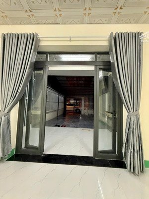 chỉ 2.3 tỷ có nhà kiên cố, full tiện nghi, tặng máy lạnh; vị trí đắc địa nguyễn chí thanh, f.tân an