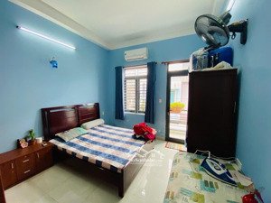 bán nhà 3 tầng, 8,7 tỷ, gần phạm văn đồng, thủ đức, 80m, hẻm xe hơi thông.
