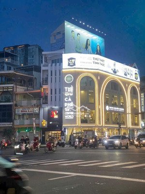 bán nhà mt 601 trần hưng đạo q.1 ngay góc nguyễn văn cừ 40 tỷ thương lượng (hdt 100tr/th)