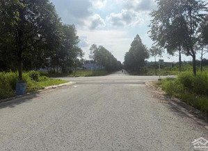 chủ kí gửi 150m2/1tỷ 3 đ.lai uyên sát ql13, gần trung tâm y tế bàu bàng, sổ riêng, full tc