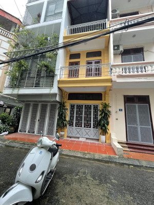 nhà riêng ngõ 2 ô tô dt 45m2 x3 tầng đủ đồ tiện ở kinh doanh, văn phòng phố trần duy hưng giá 13tr