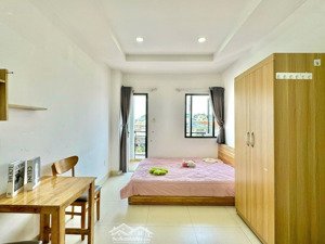 studio full nội thất ban công siêu thoáng- gần các trường đại học huflit, bách khoa