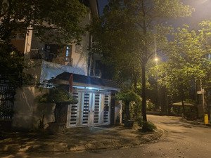 bán căn biệt thự 2 mt - kđt xuân phương, 135m2 - mt 20m - giá 28 tỷ