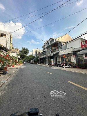 nhà bán mặt tiền đường thạch lam, 4.5x16m, cấp 4, 11.5 tỷ