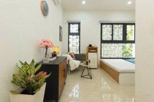siêu phẩm studio 30m2 tại vũ huy tấn gần khu ẩm thực phan xích long. giá 6tr. lh 